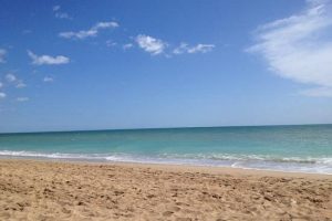 la-playa-justo-enfrente